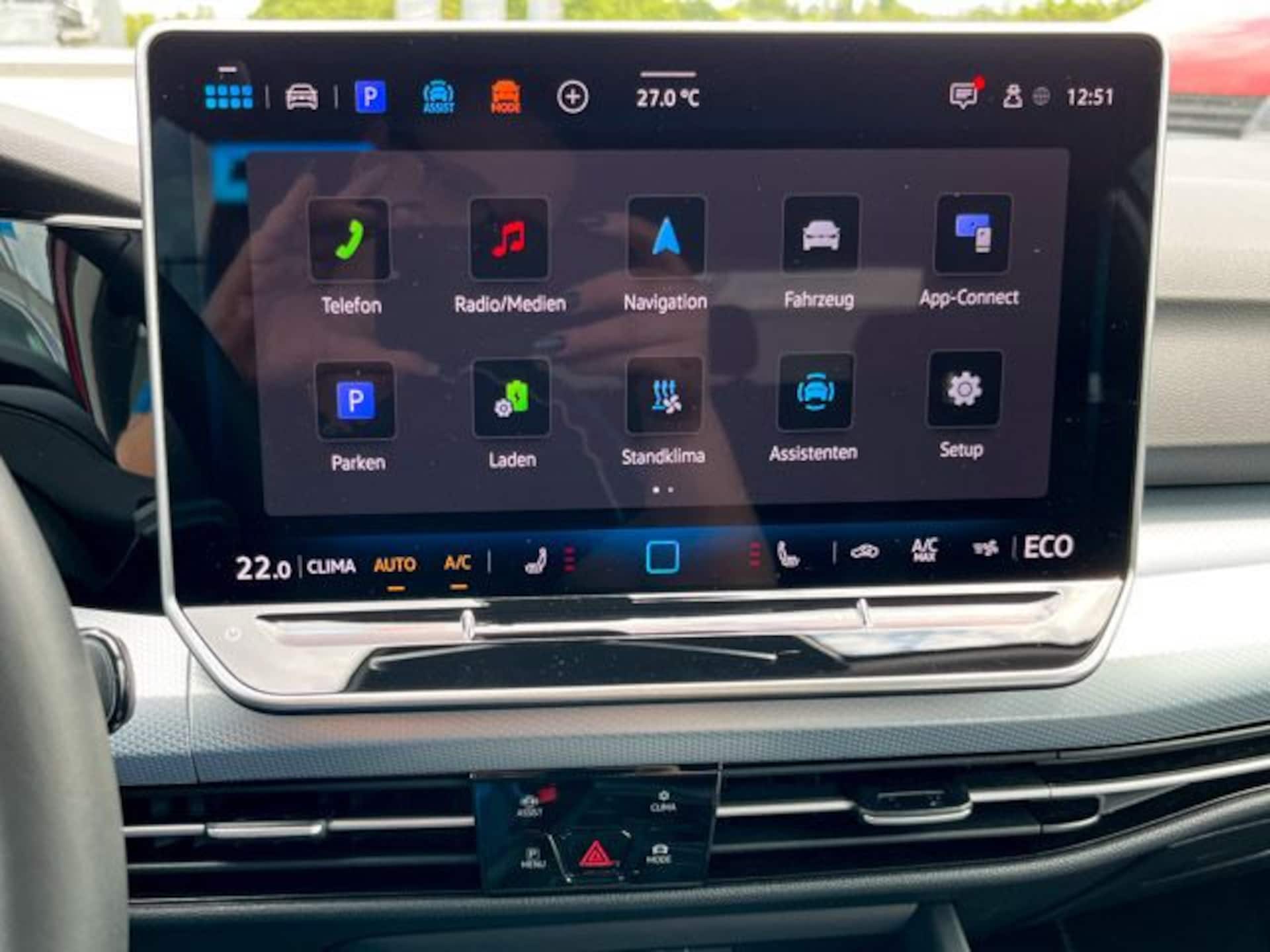 Volkswagen Golf Life