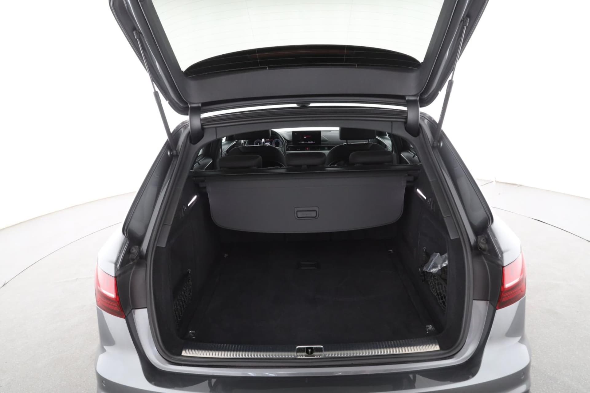 Audi A4 Avant S line