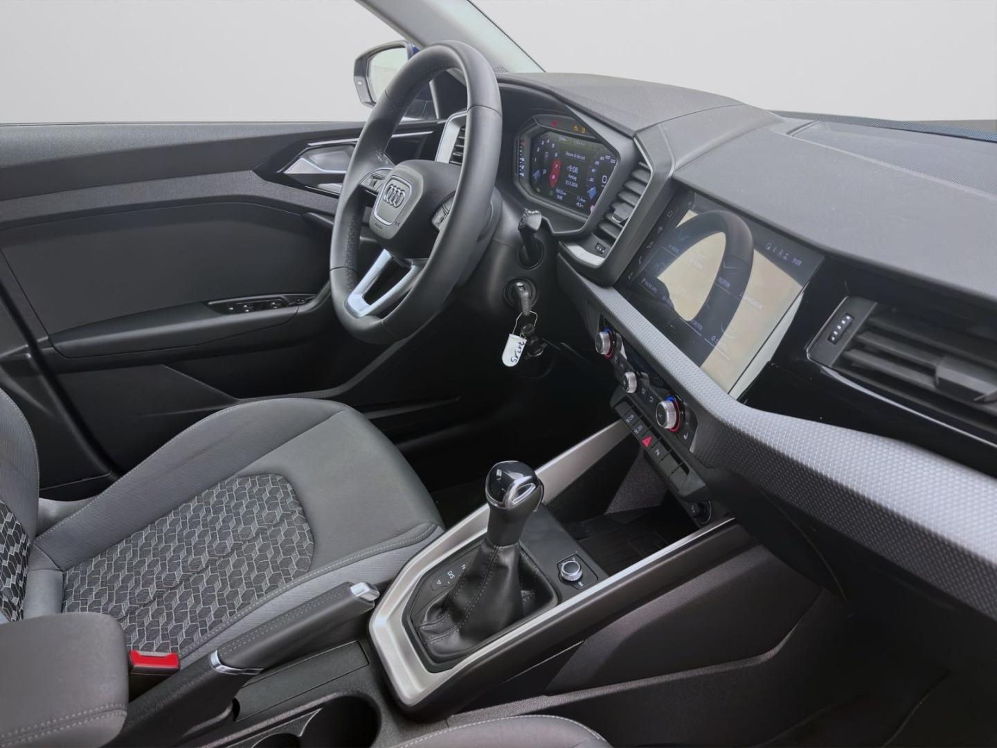 Bild über Audi A1 Sportback advanced 30 TFSI S tronic - für weitere Informationen kontaktieren Sie den Audi Partner
