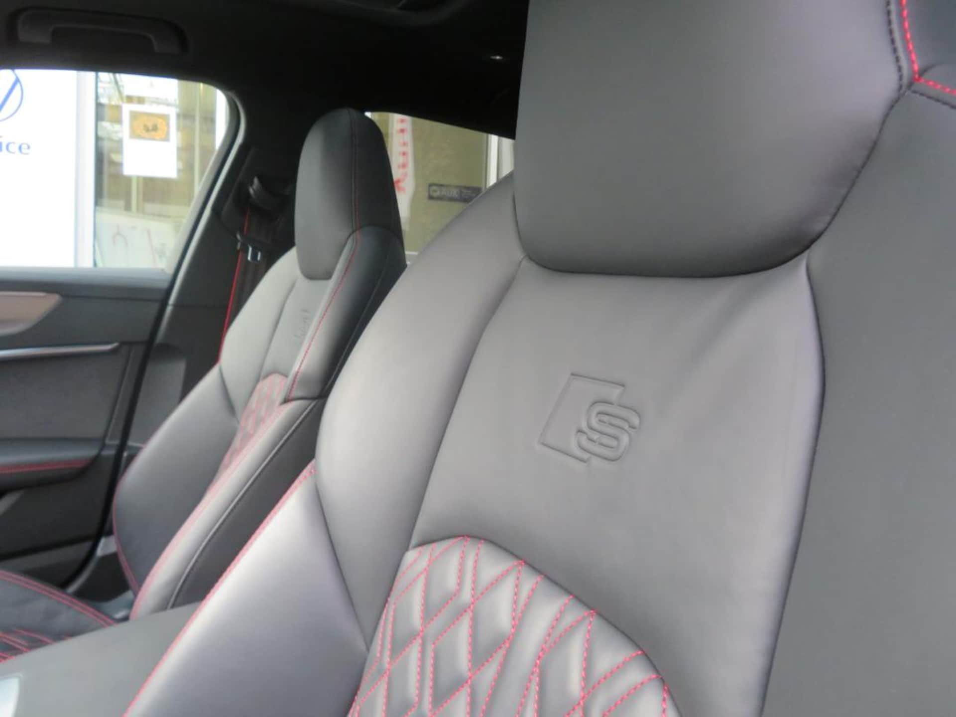 Audi S6 Avant