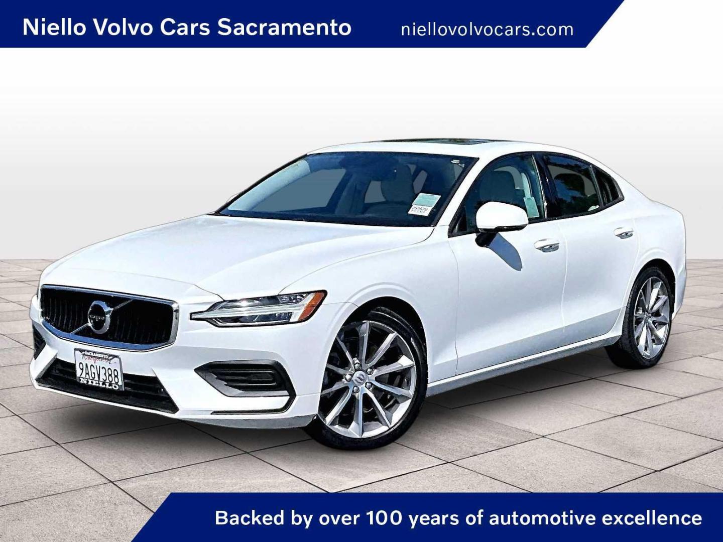 2019 Volvo S60 T5 Momentum's photo