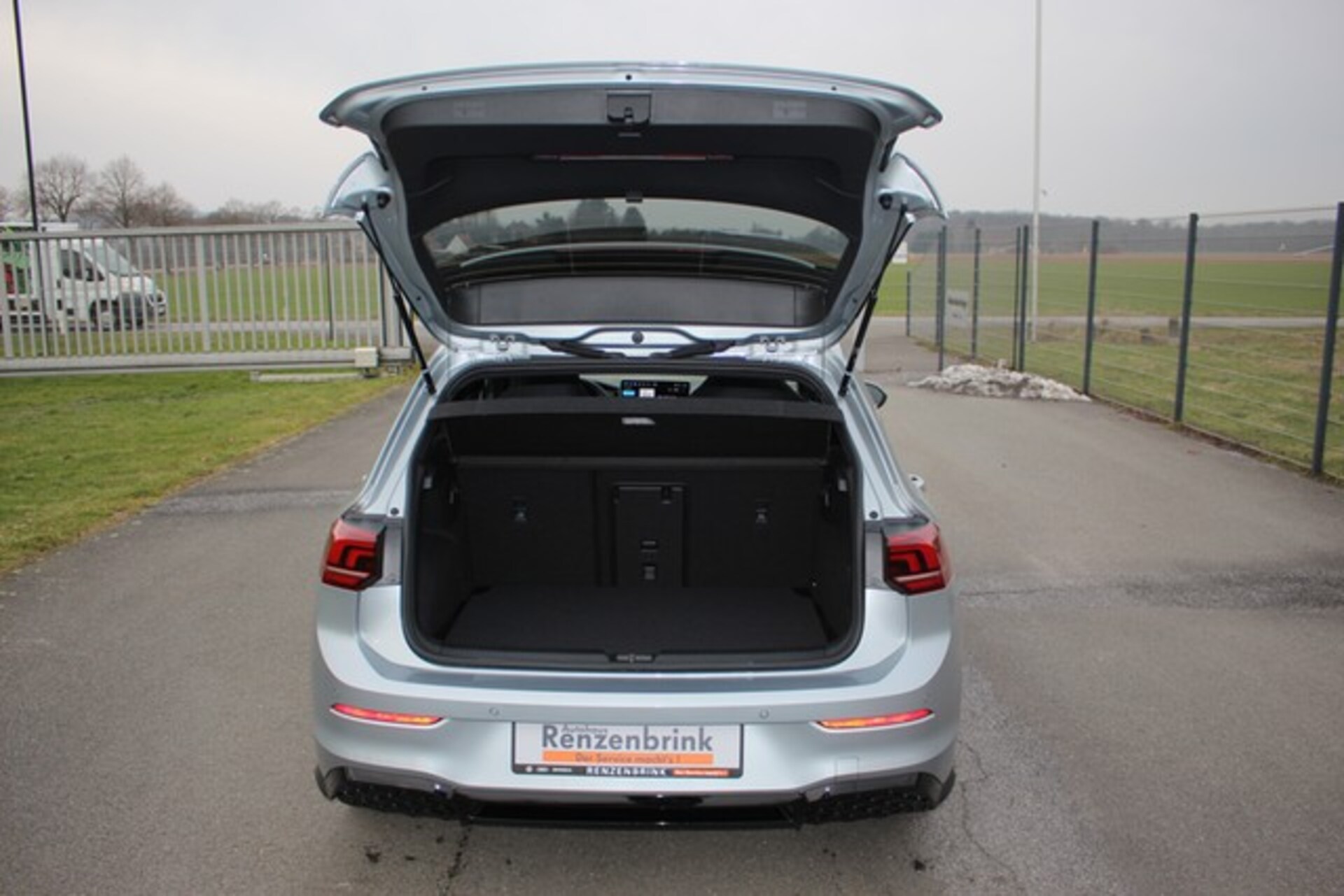 Volkswagen Golf R-Line