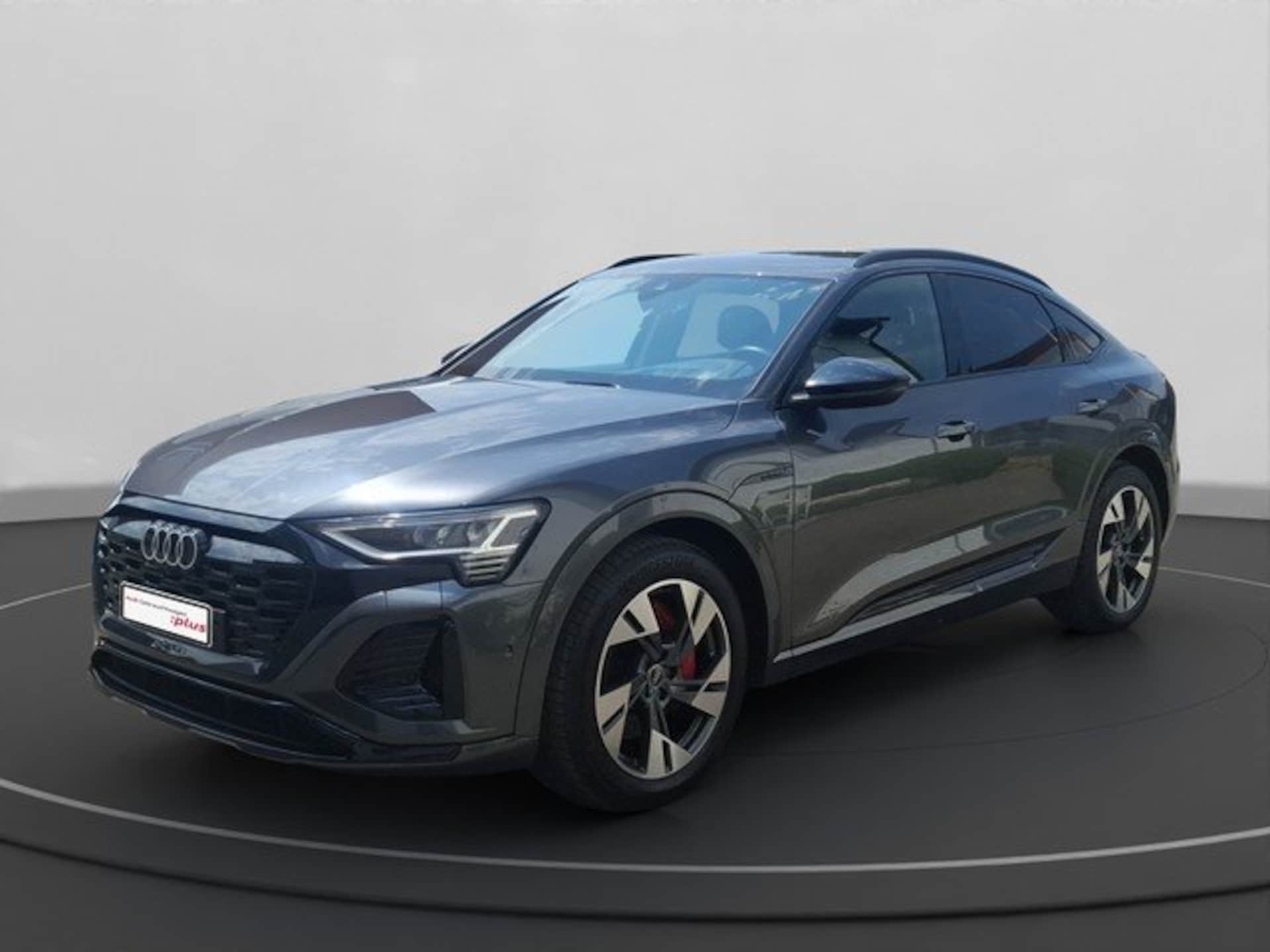 Audi Q8 Sportback e-tron S line