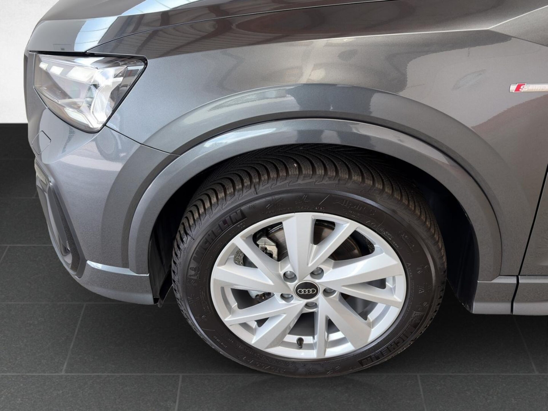 Audi Q2 S line