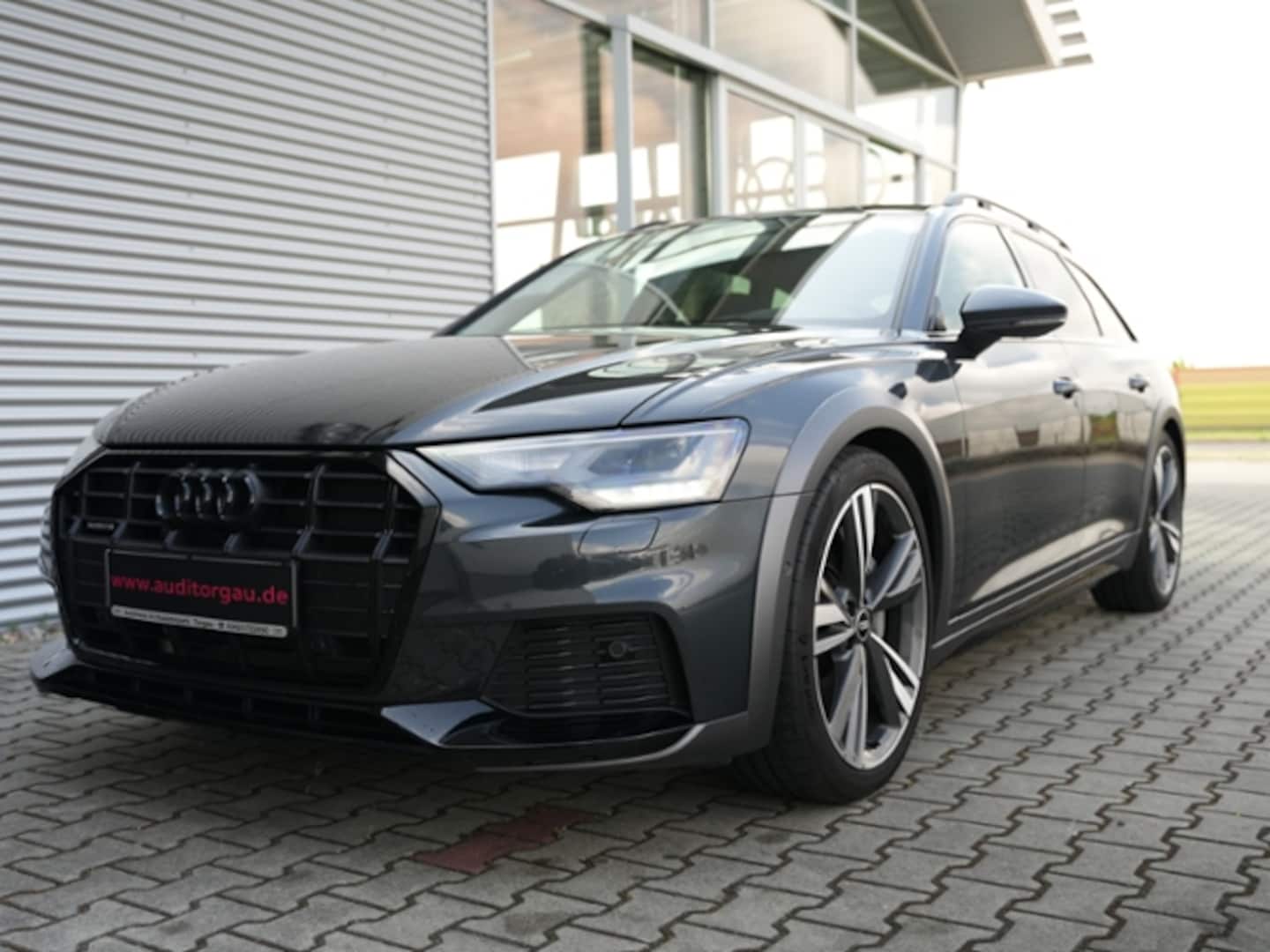Bild über Audi A6 allroad quattro 55 TDI quattro tiptronic - für weitere Informationen kontaktieren Sie den Audi Partner
