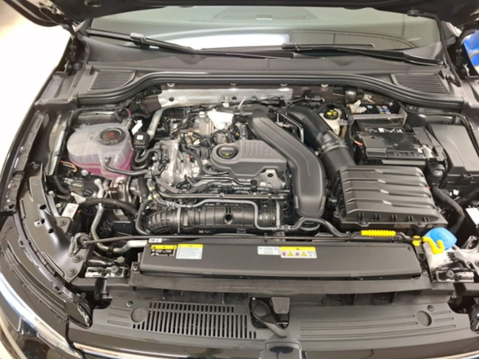 Volkswagen Golf Variant R-Line