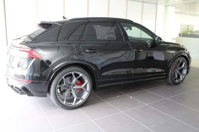 2026 Audi RS Q8 SUV performance