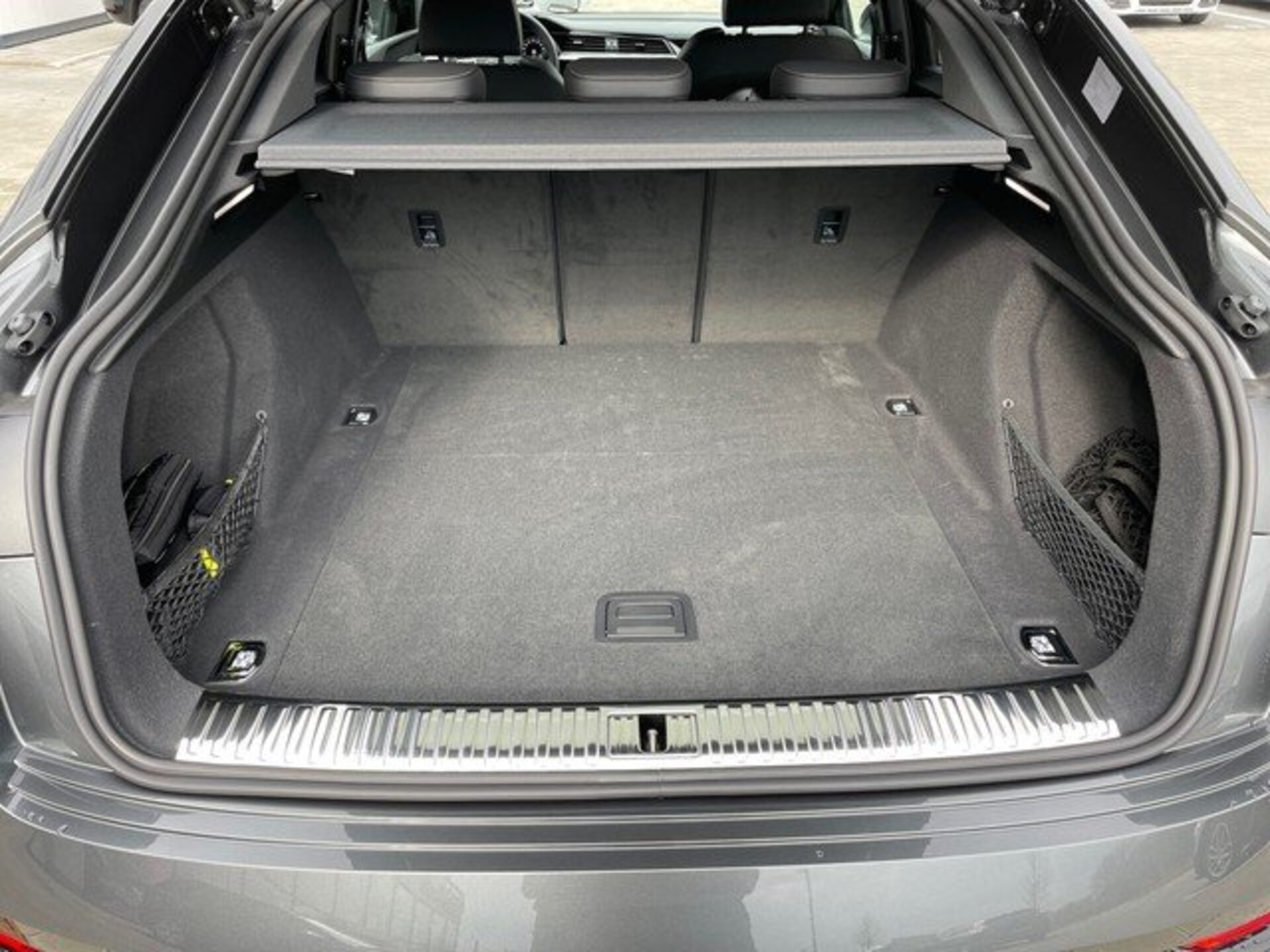 Audi Q8 Sportback e-tron S line