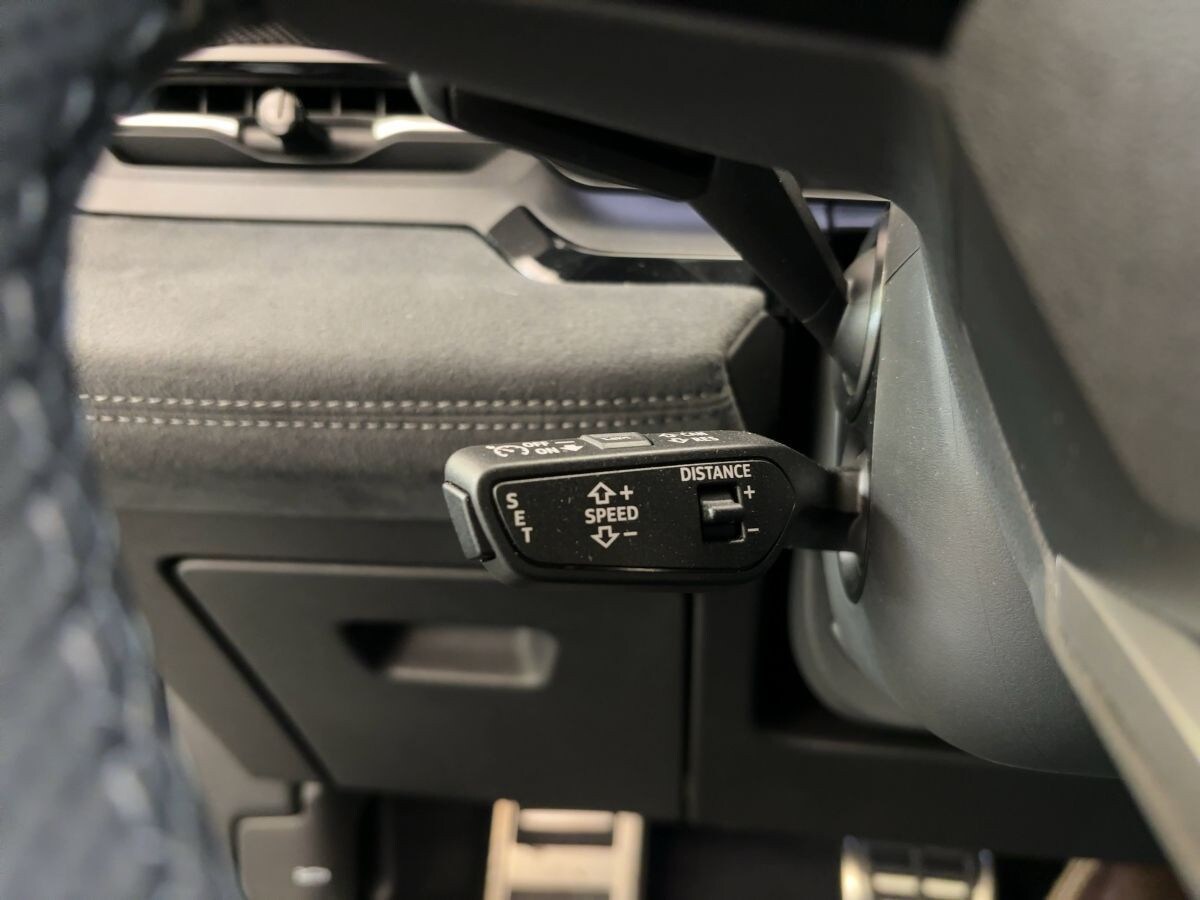 Image about Audi Q6 SUV e-tron e-tron quattro