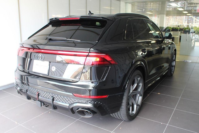 2026 Audi RS Q8 SUV performance