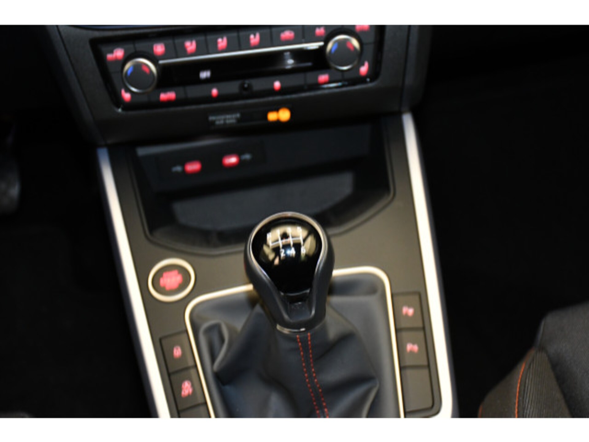 SEAT Arona FR