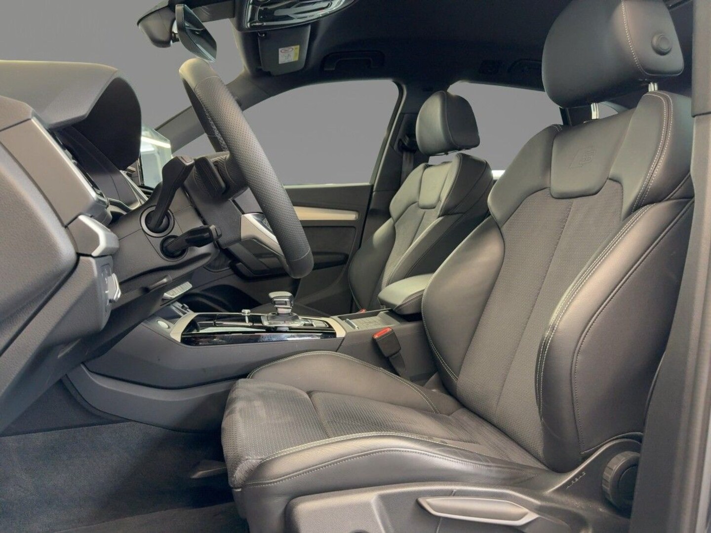 Bild über Audi Q5 40 TDI quattro 150 kW S tronic - für weitere Informationen kontaktieren Sie den Audi Partner