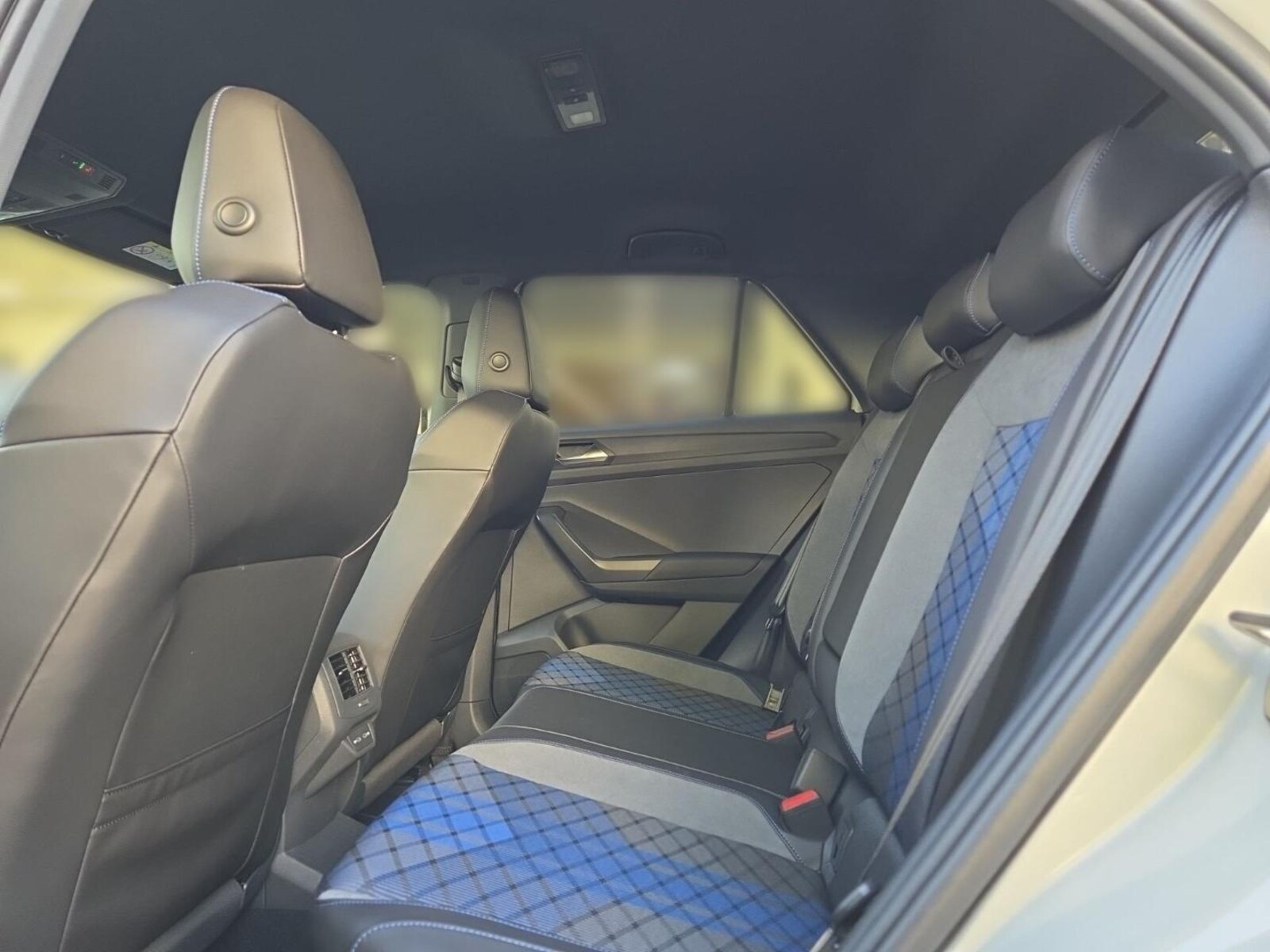 Volkswagen T-Roc – Bild 12