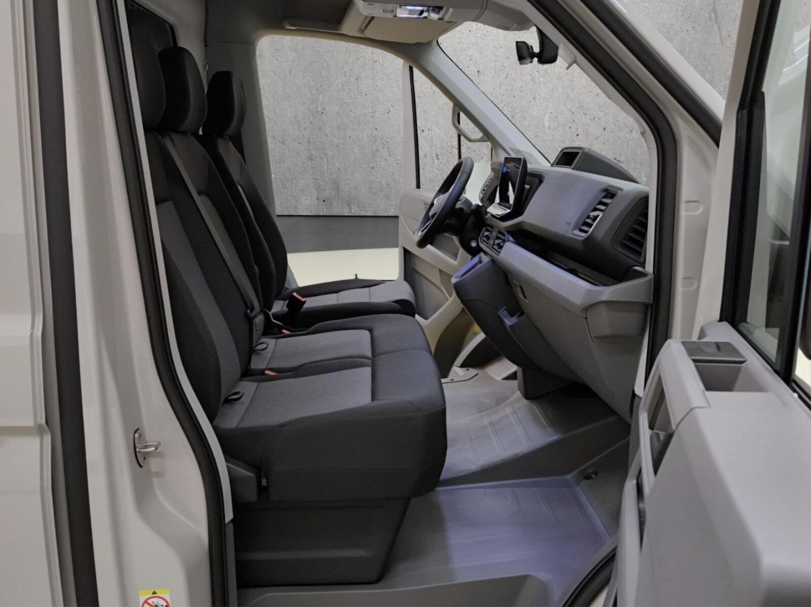 Volkswagen Crafter Kasten mittlerer Radstand – Bild 14