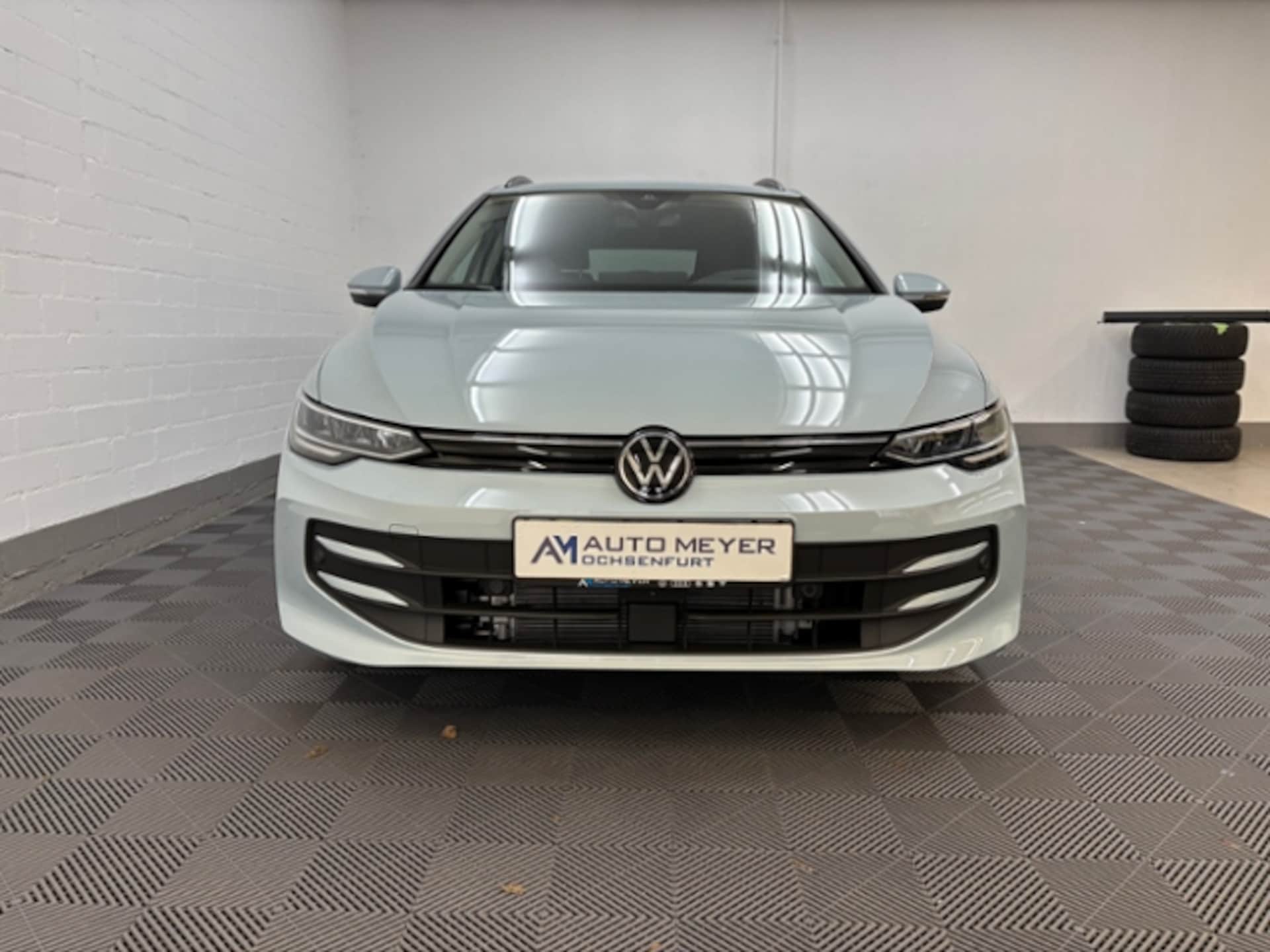 Volkswagen Golf Variant Life