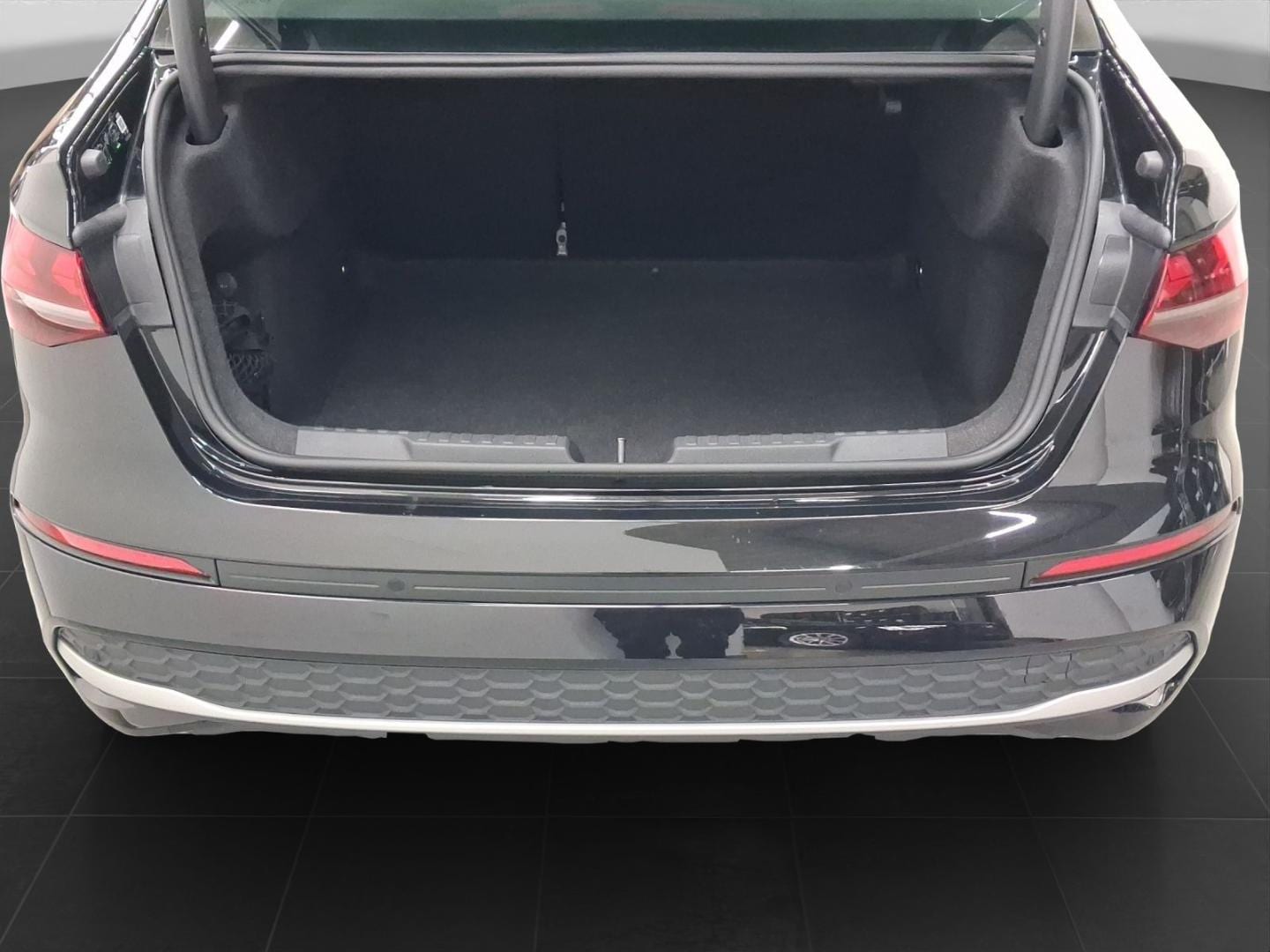 Bild über Audi A3 Limousine TDI S tronic - für weitere Informationen kontaktieren Sie den Audi Partner