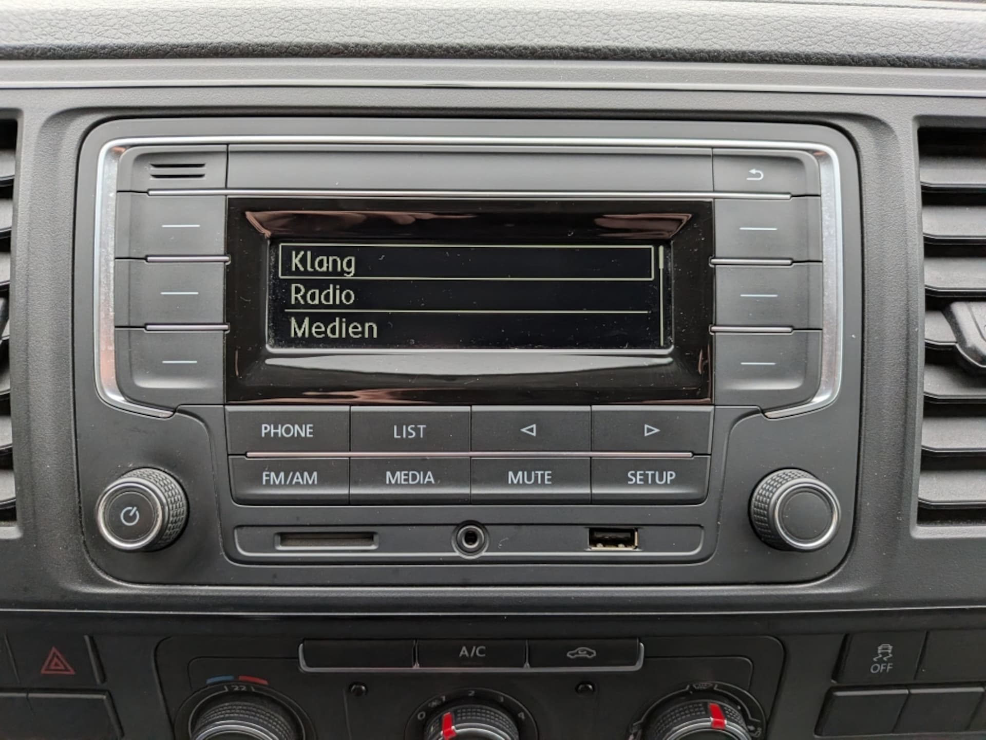 Volkswagen T6 Transporter Kasten langer Radstand