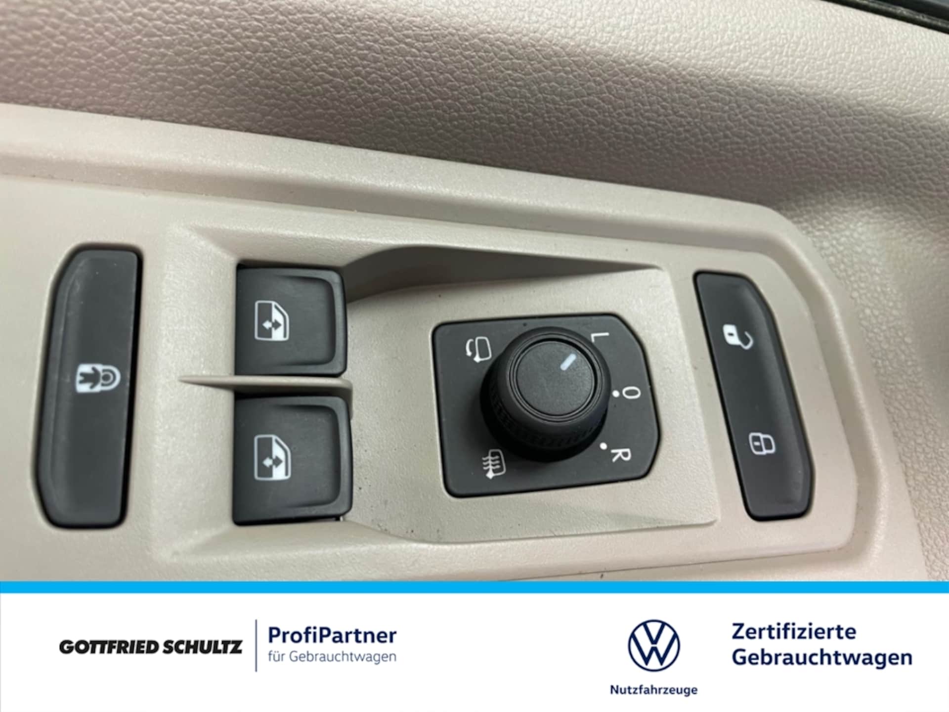 Volkswagen Multivan Basis-Modell