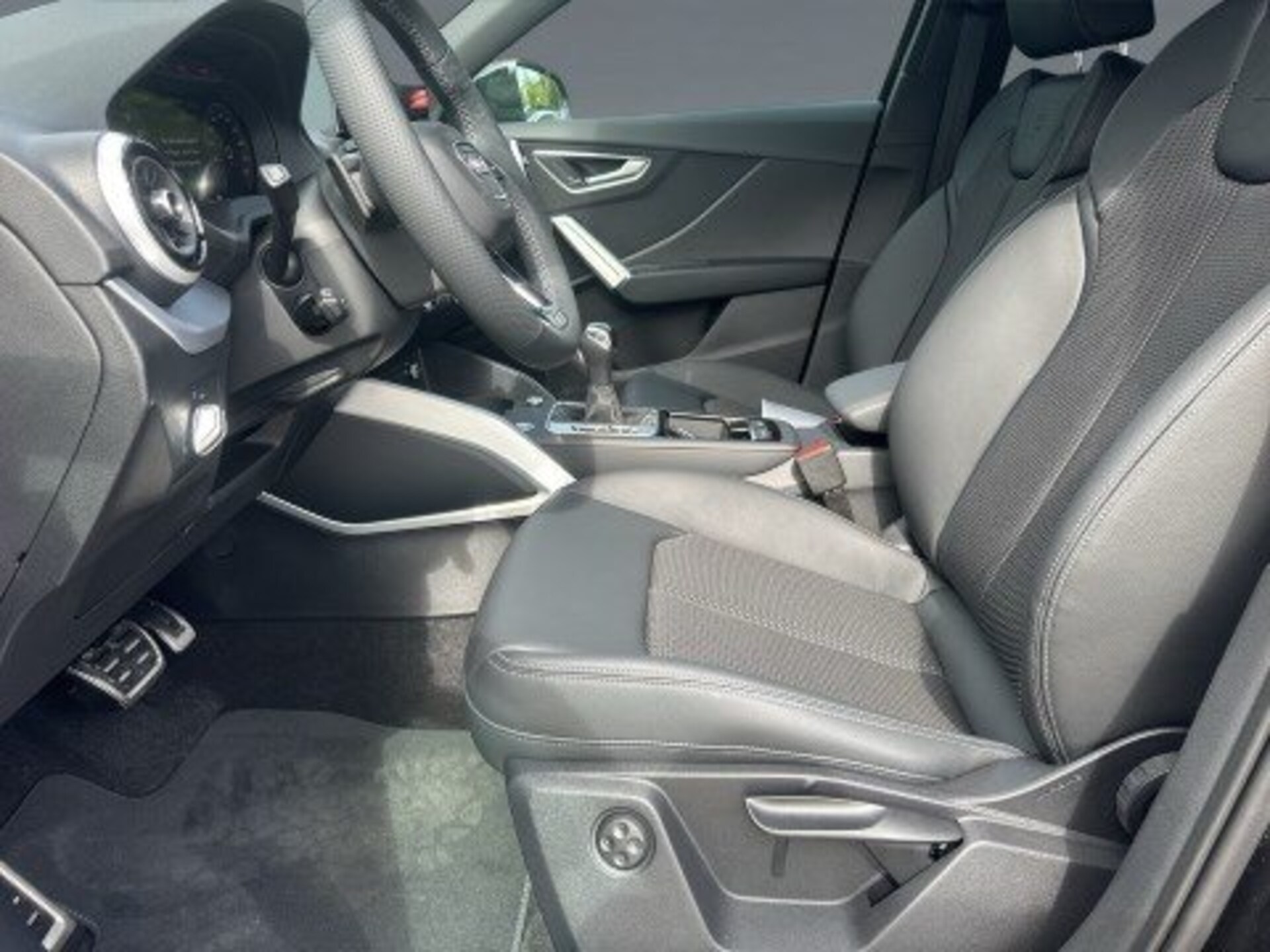 Audi Q2 S line