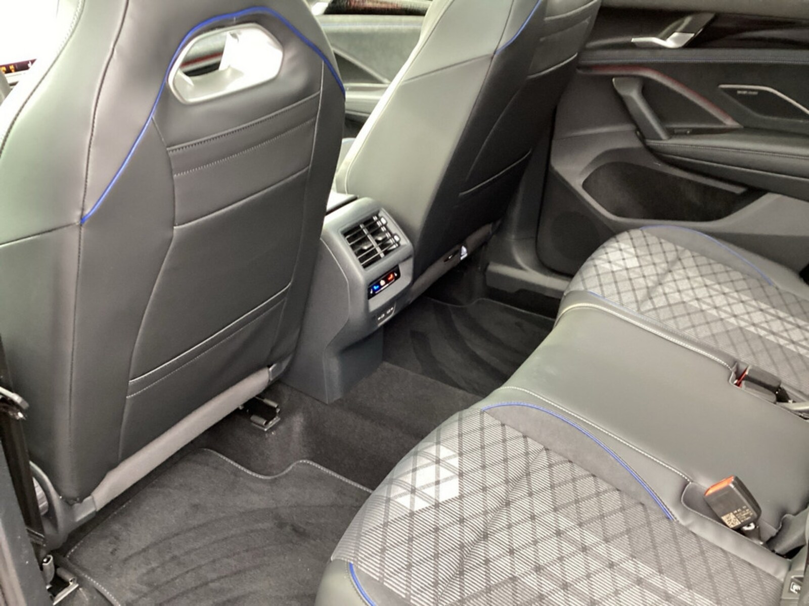 Volkswagen Tayron – Bild 4
