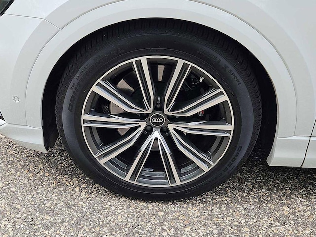 2023 Audi SQ8