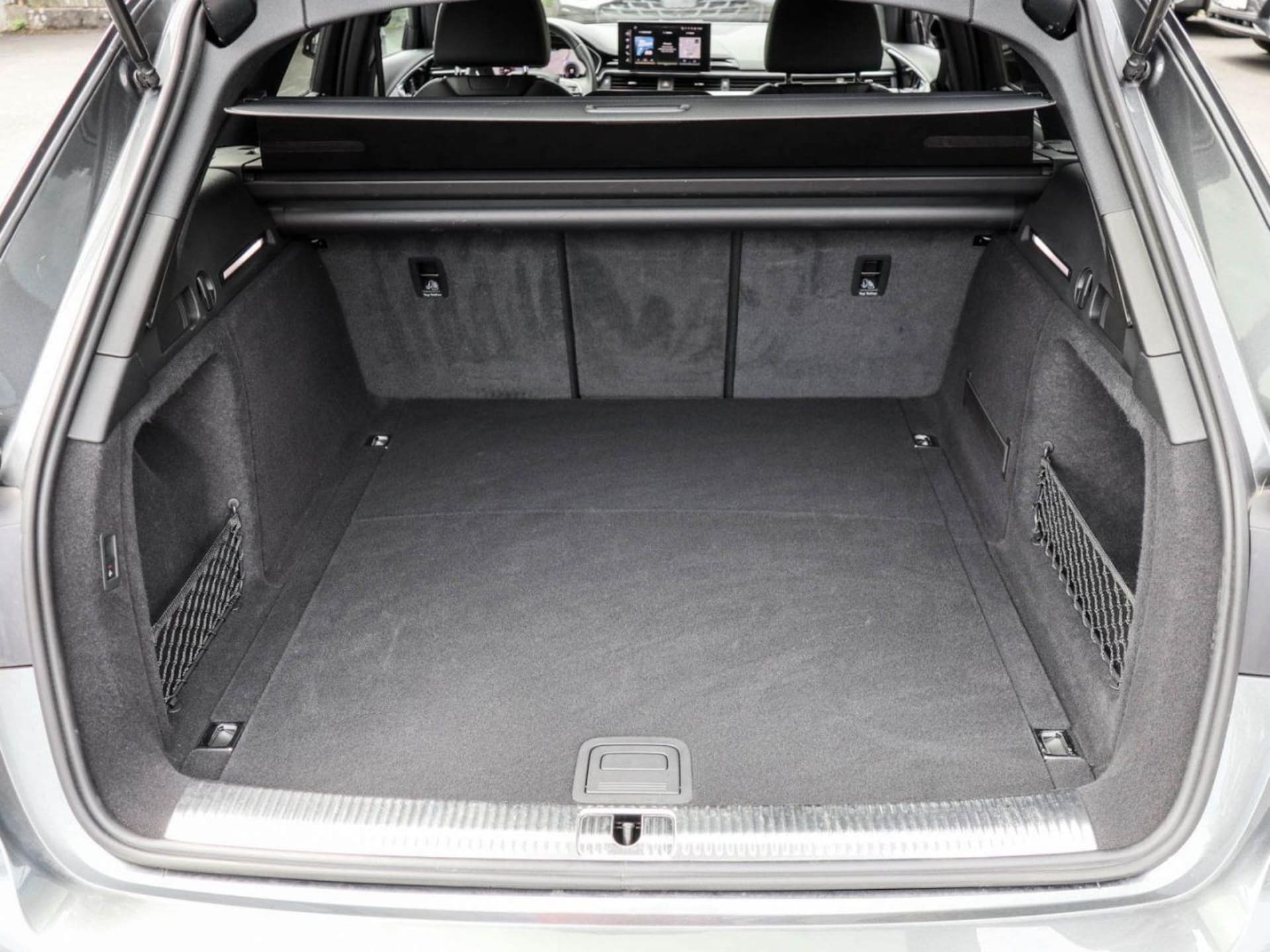 Audi A4 Avant S line