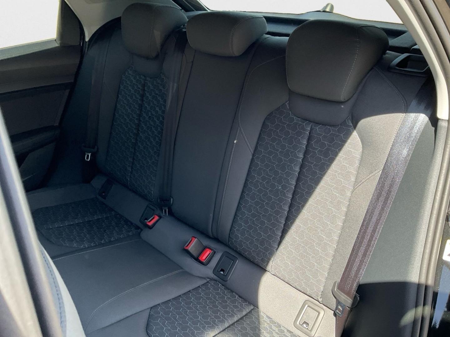 Bild über Audi A1 Sportback advanced 30 TFSI S tronic - für weitere Informationen kontaktieren Sie den Audi Partner