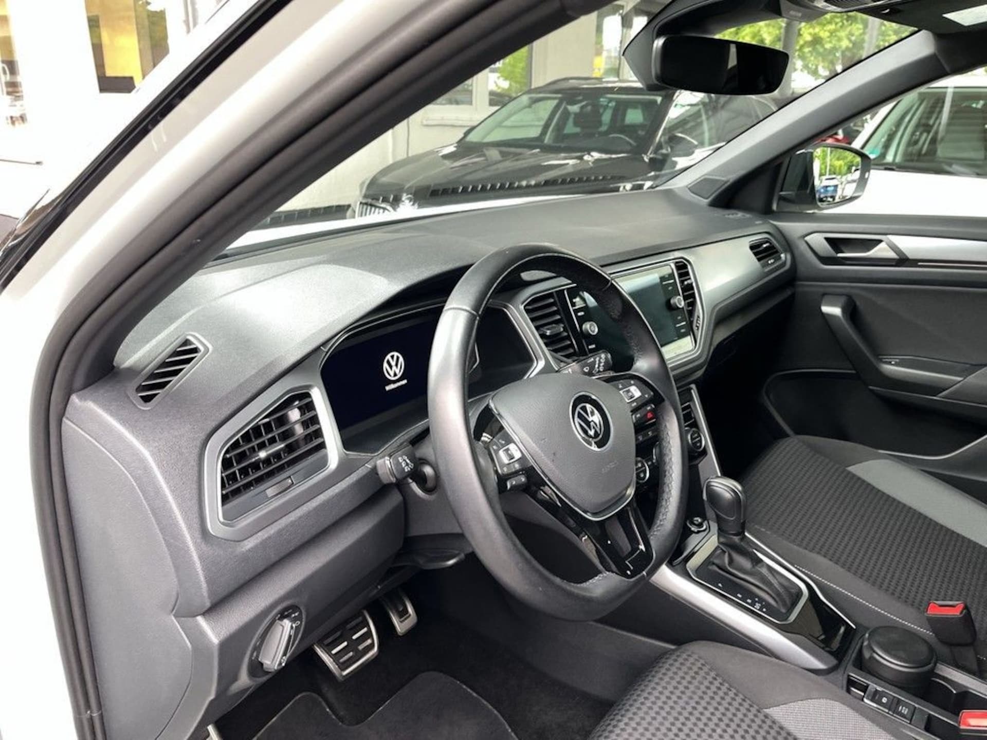 Volkswagen T-Roc Active