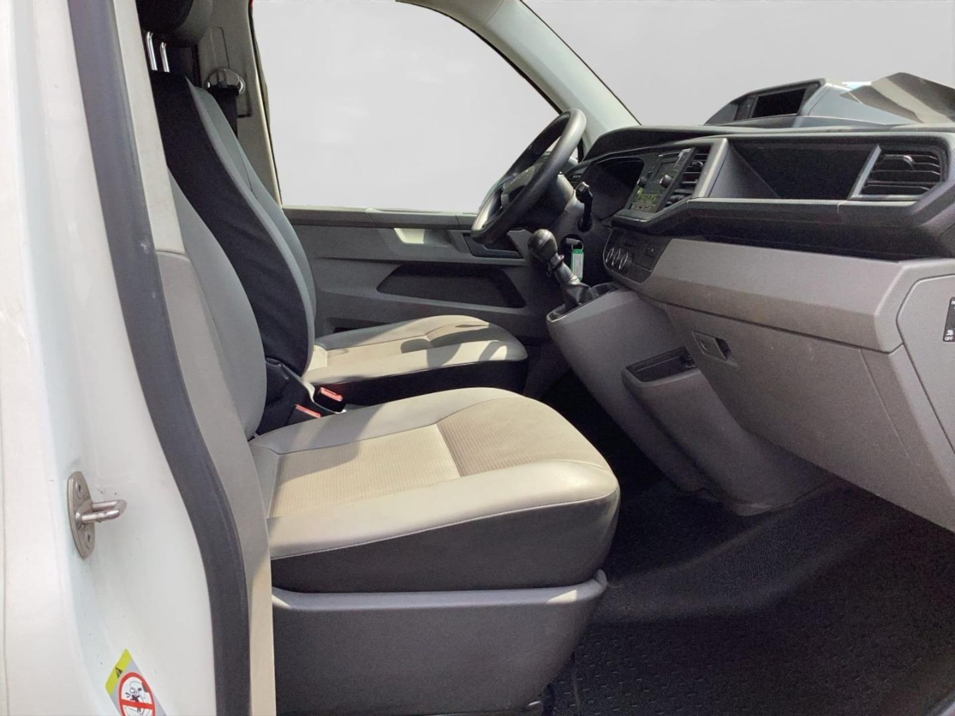 Volkswagen T6.1 Transporter Kasten langer Radstand