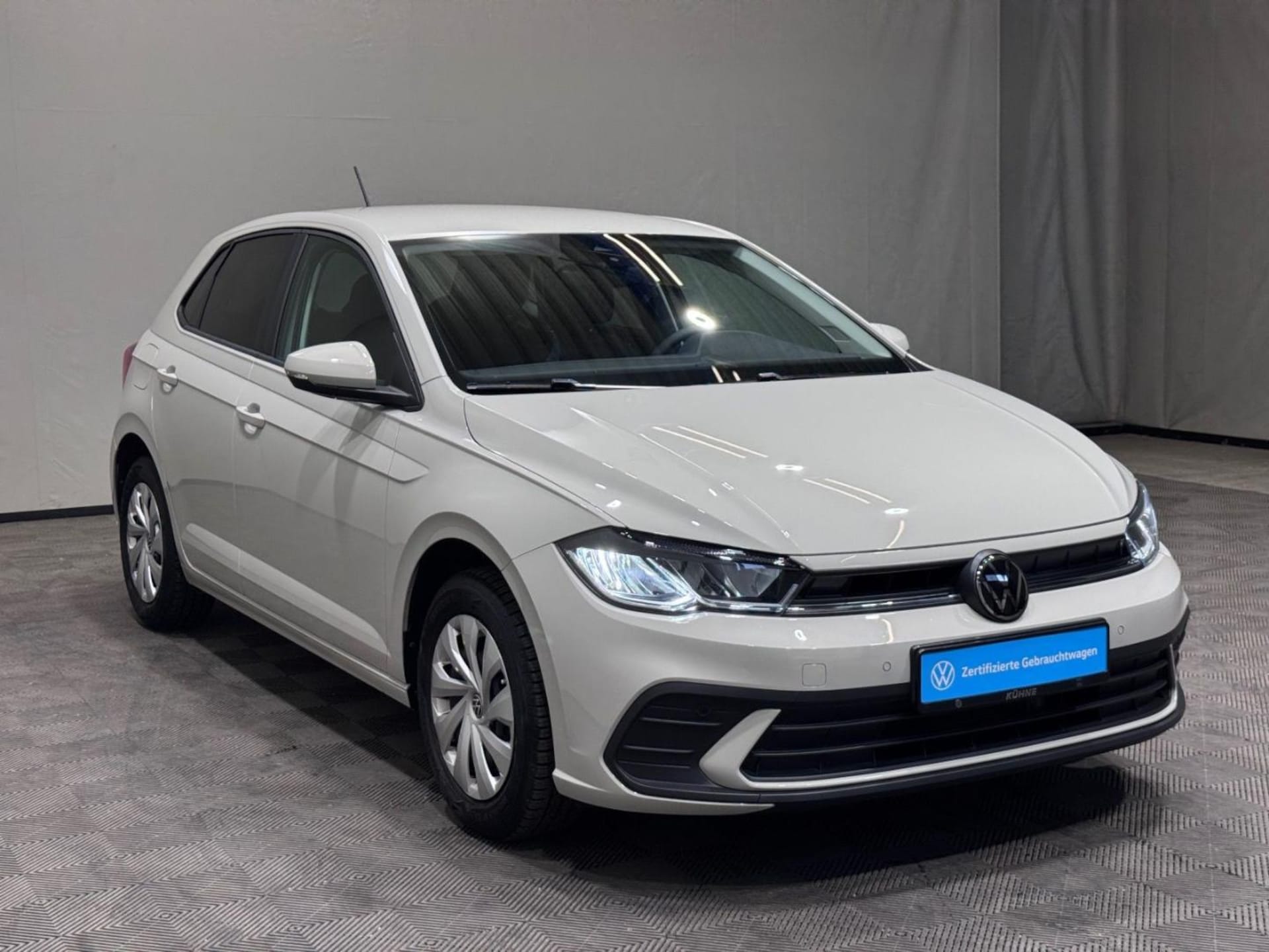 Volkswagen Polo Basis-Modell