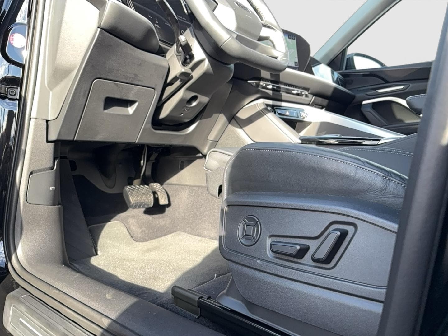 Bild über Audi Q5 Sportback TDI quattro 150 kW S tronic - für weitere Informationen kontaktieren Sie den Audi Partner