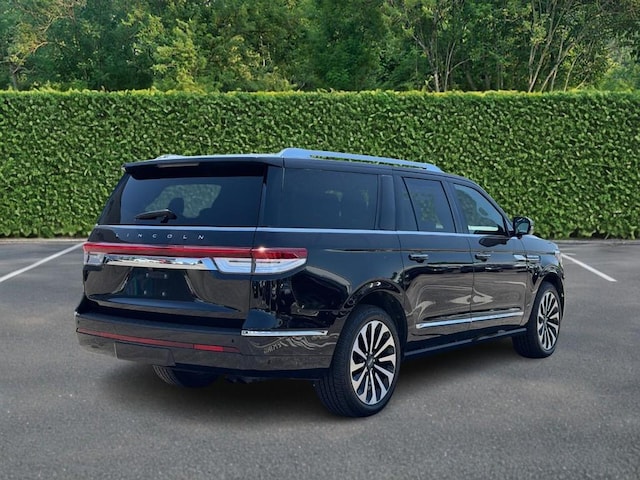 2022 Lincoln Navigator