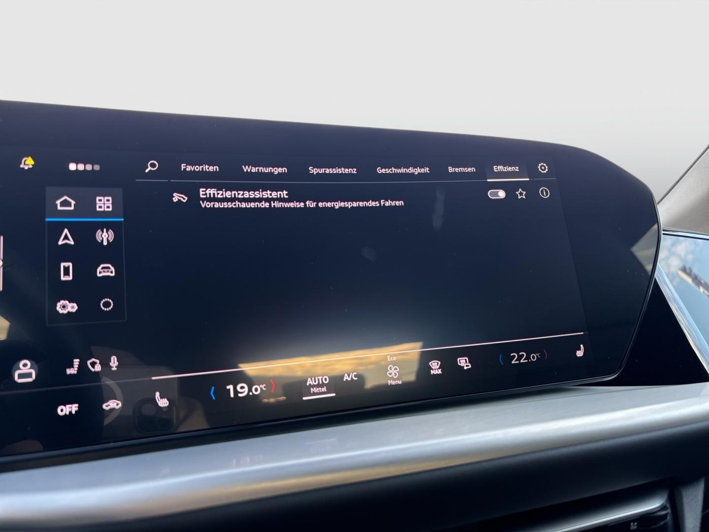 Bild über Audi Q5 Sportback TDI quattro 150 kW S tronic - für weitere Informationen kontaktieren Sie den Audi Partner