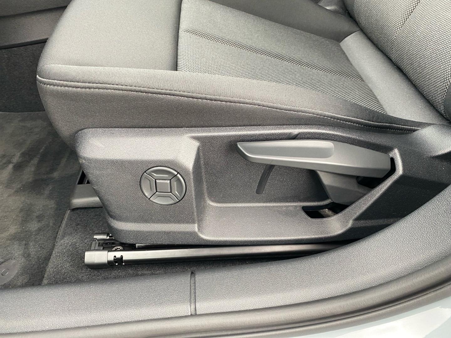 Bild über Audi A3 allstreet 35 TFSI S tronic - für weitere Informationen kontaktieren Sie den Audi Partner
