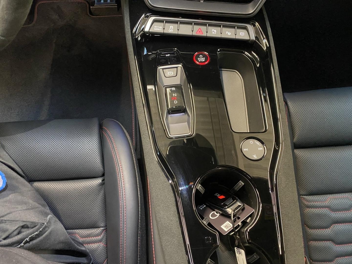 Bild über Audi RS e-tron GT e-tron quattro performance 620 kW - für weitere Informationen kontaktieren Sie den Audi Partner