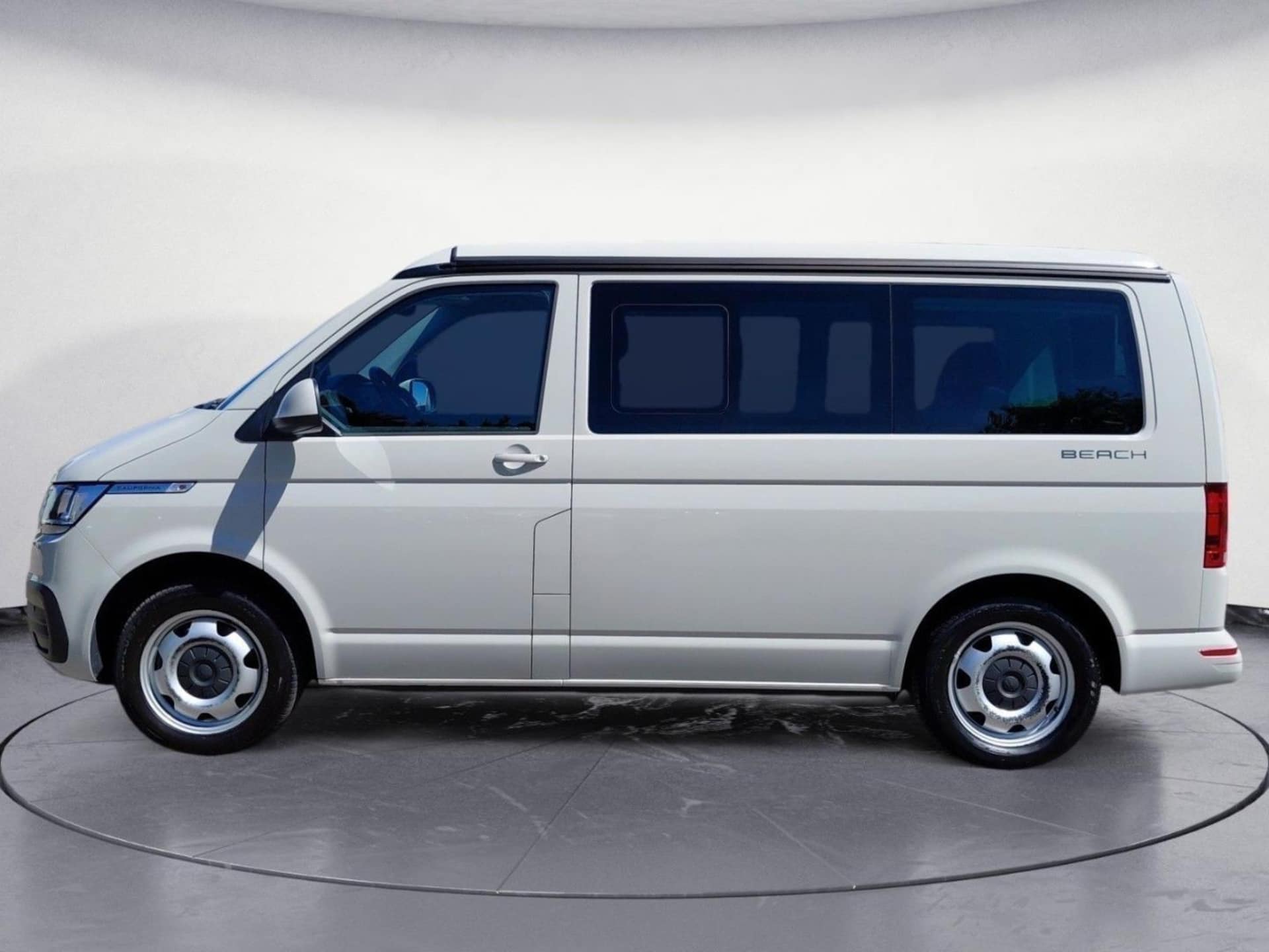 Volkswagen T6.1 California Beach