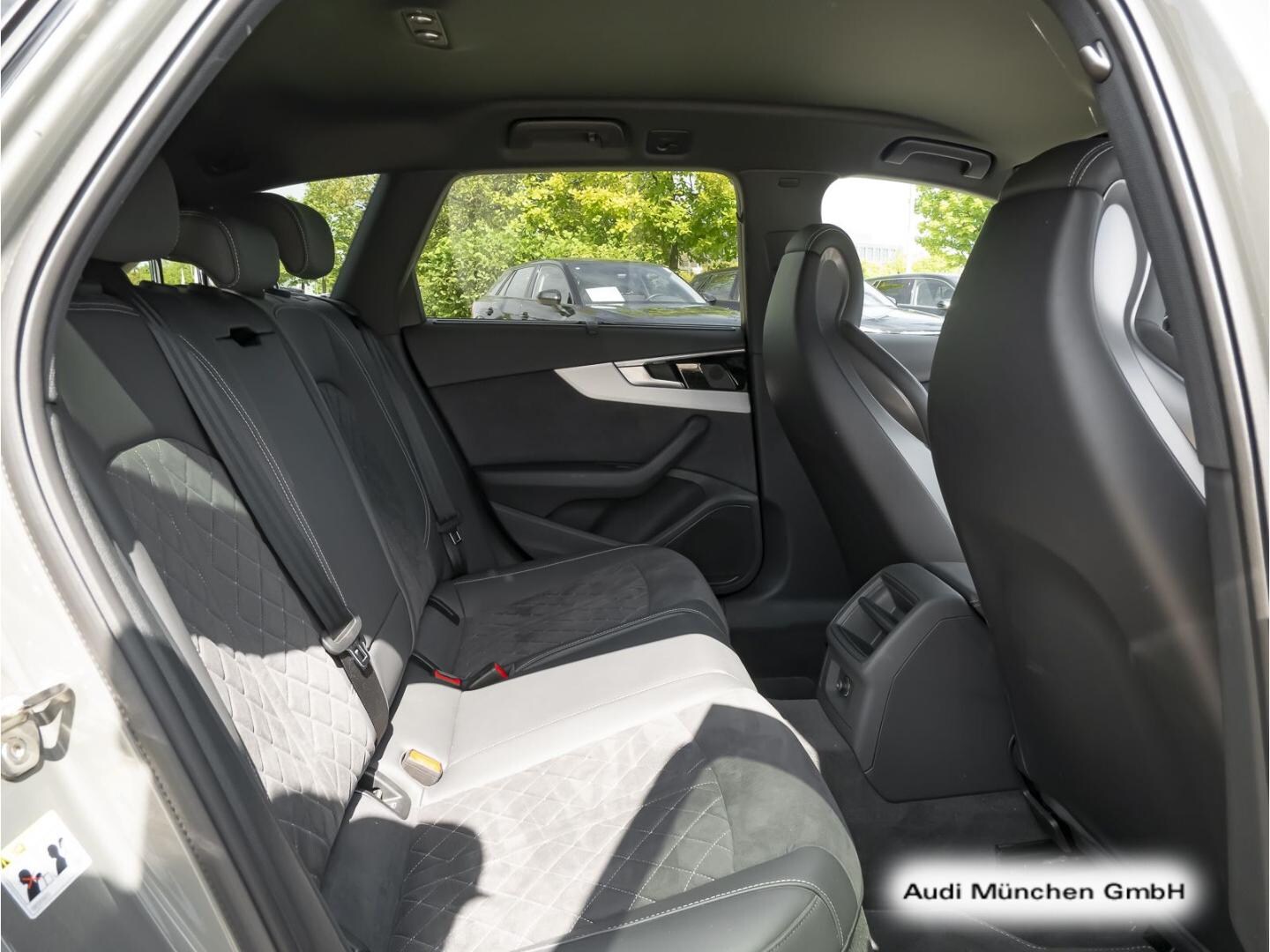 Bild über - für weitere Informationen kontaktieren Sie den Audi Partner