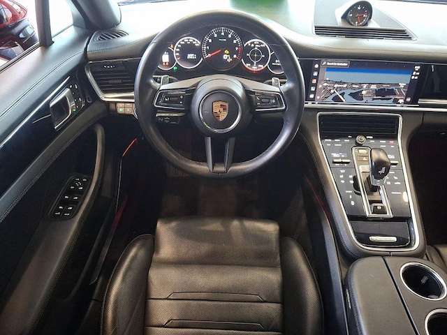 2022 Porsche Panamera