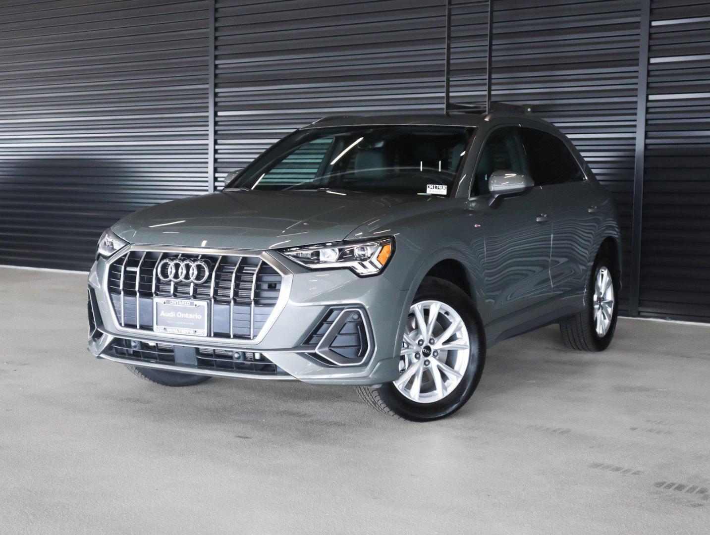 2025 Audi Q3 45 TFSI S Line Premium quattro's photo