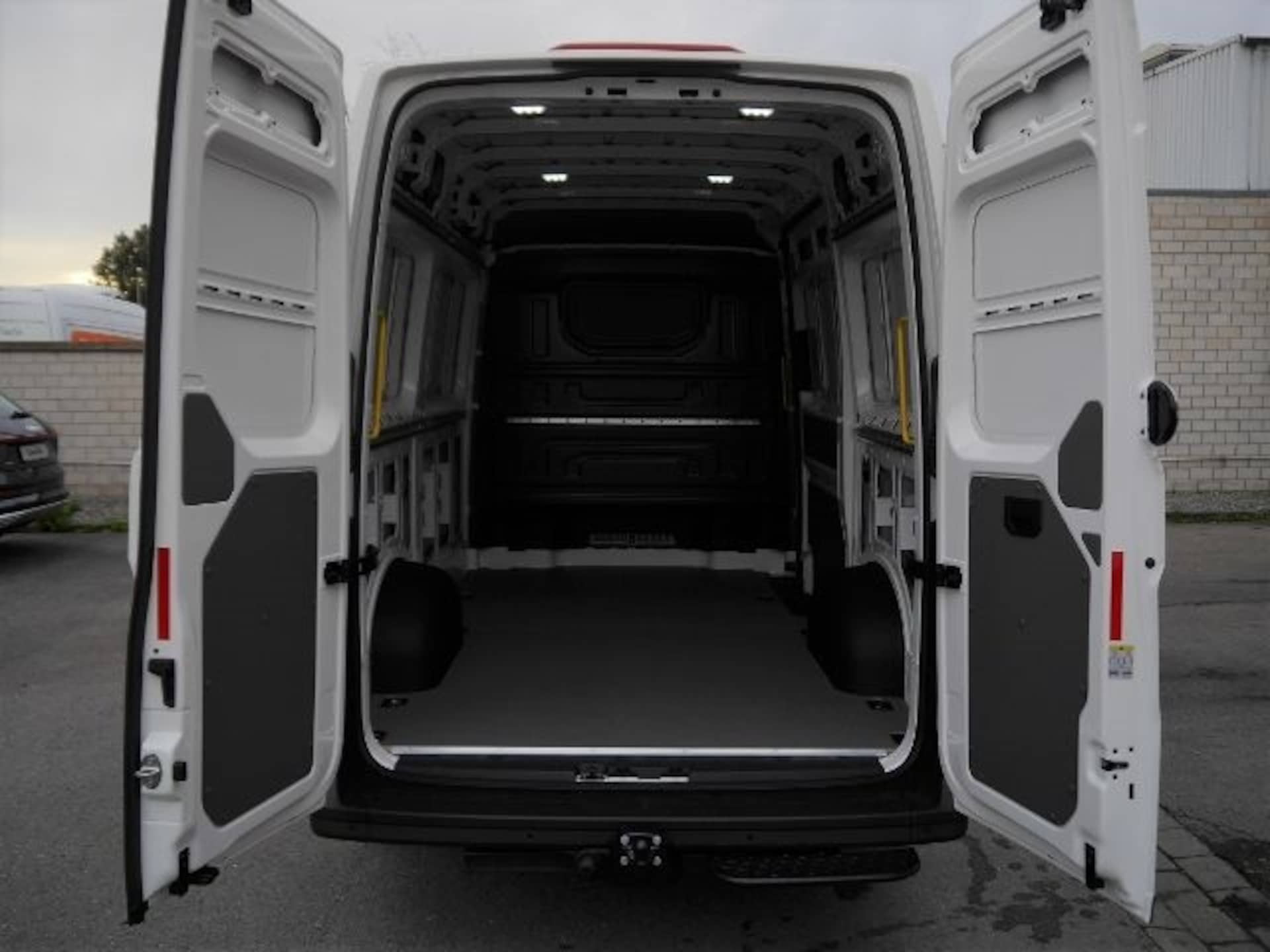 Volkswagen Crafter Kasten mittlerer Radstand