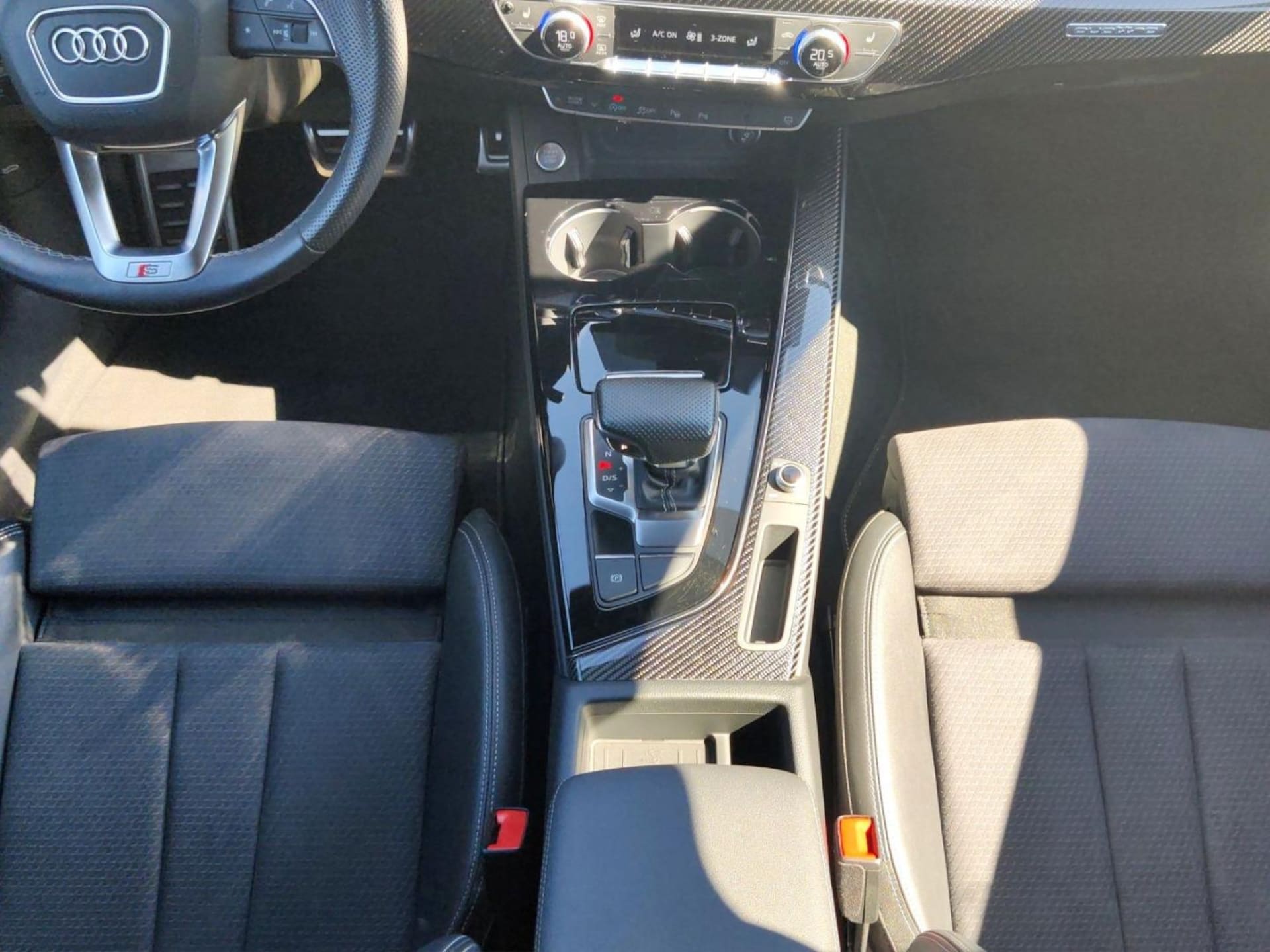 Audi A4 Avant S line