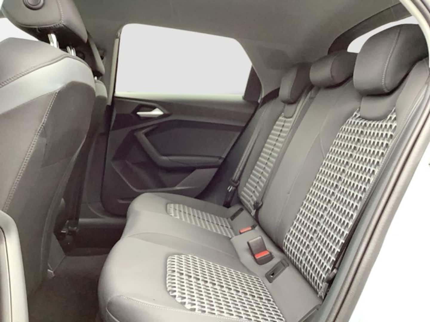Bild über Audi A1 Sportback advanced 30 TFSI S tronic - für weitere Informationen kontaktieren Sie den Audi Partner