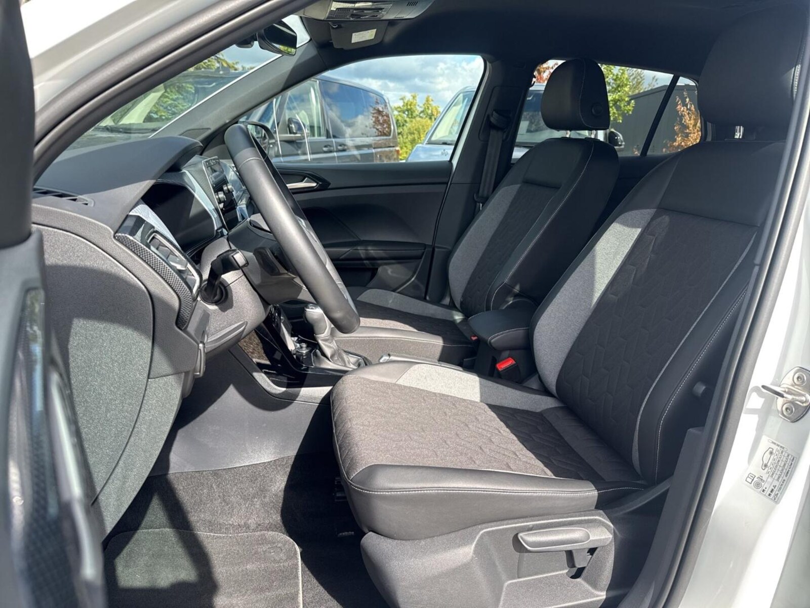 Volkswagen T-Cross – Bild 12