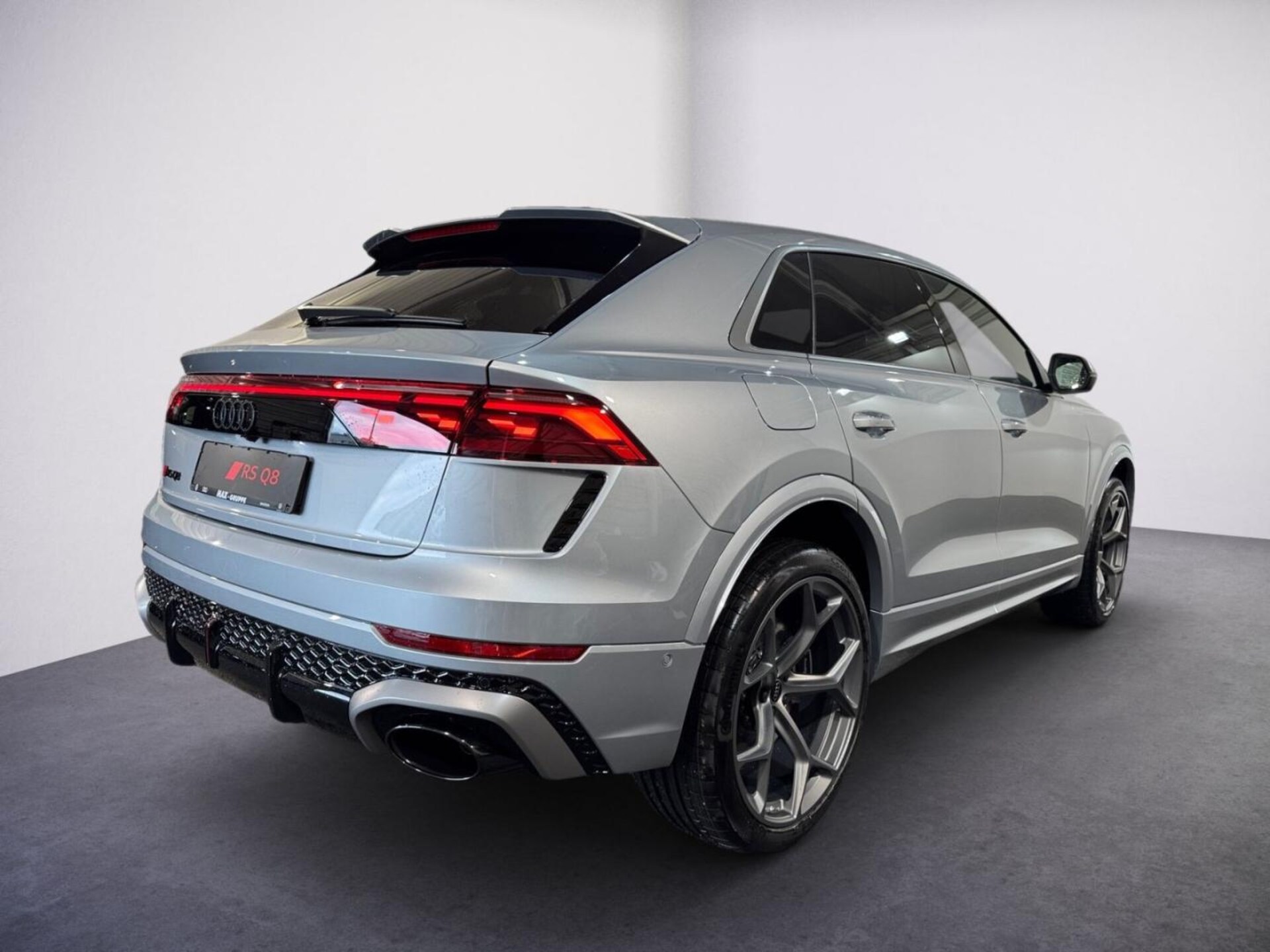 Audi RS Q8 SUV performance
