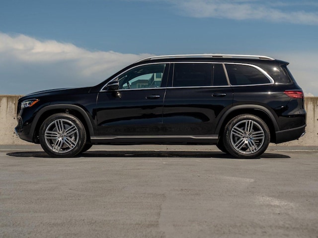 2025 Mercedes-Benz GLS 450