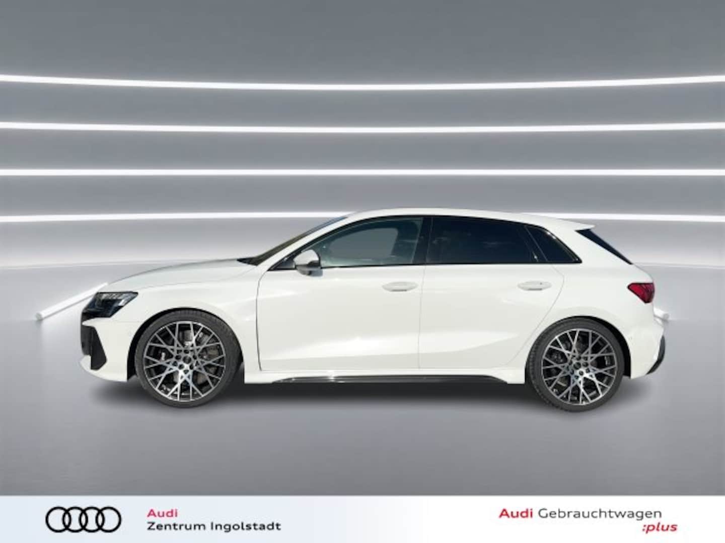 Bild über Audi RS 3 Sportback TFSI quattro S tronic - für weitere Informationen kontaktieren Sie den Audi Partner