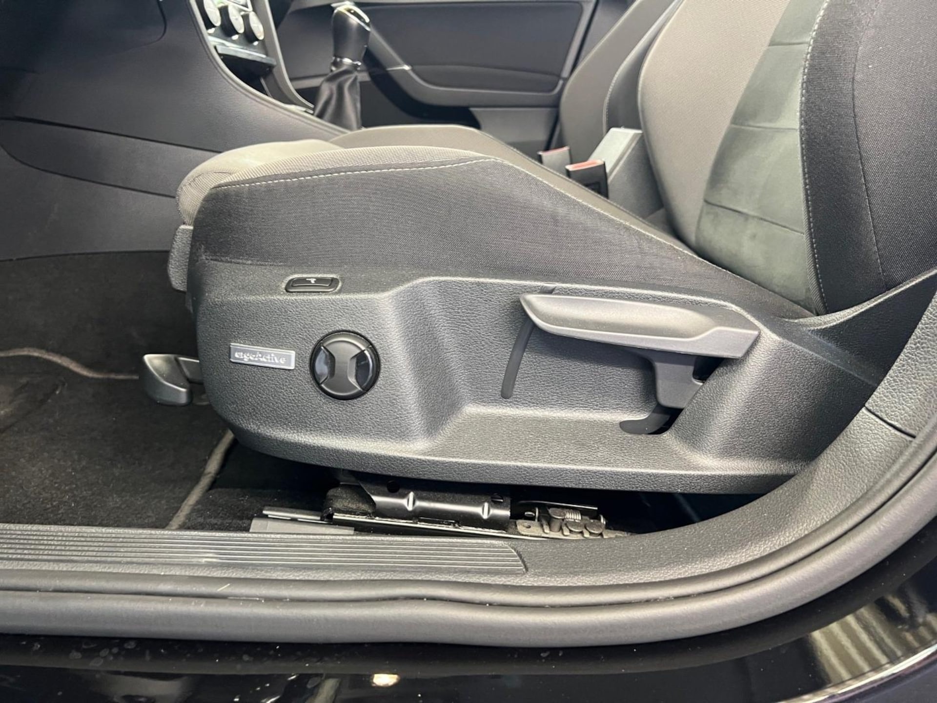Volkswagen Golf R-Line