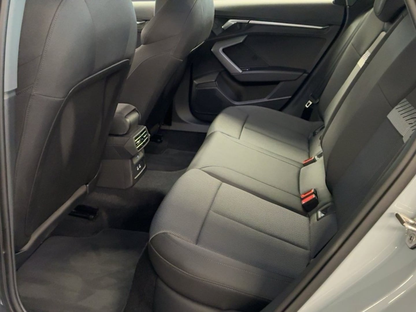 Bild über Audi A3 Sportback TDI Schaltgetriebe - für weitere Informationen kontaktieren Sie den Audi Partner