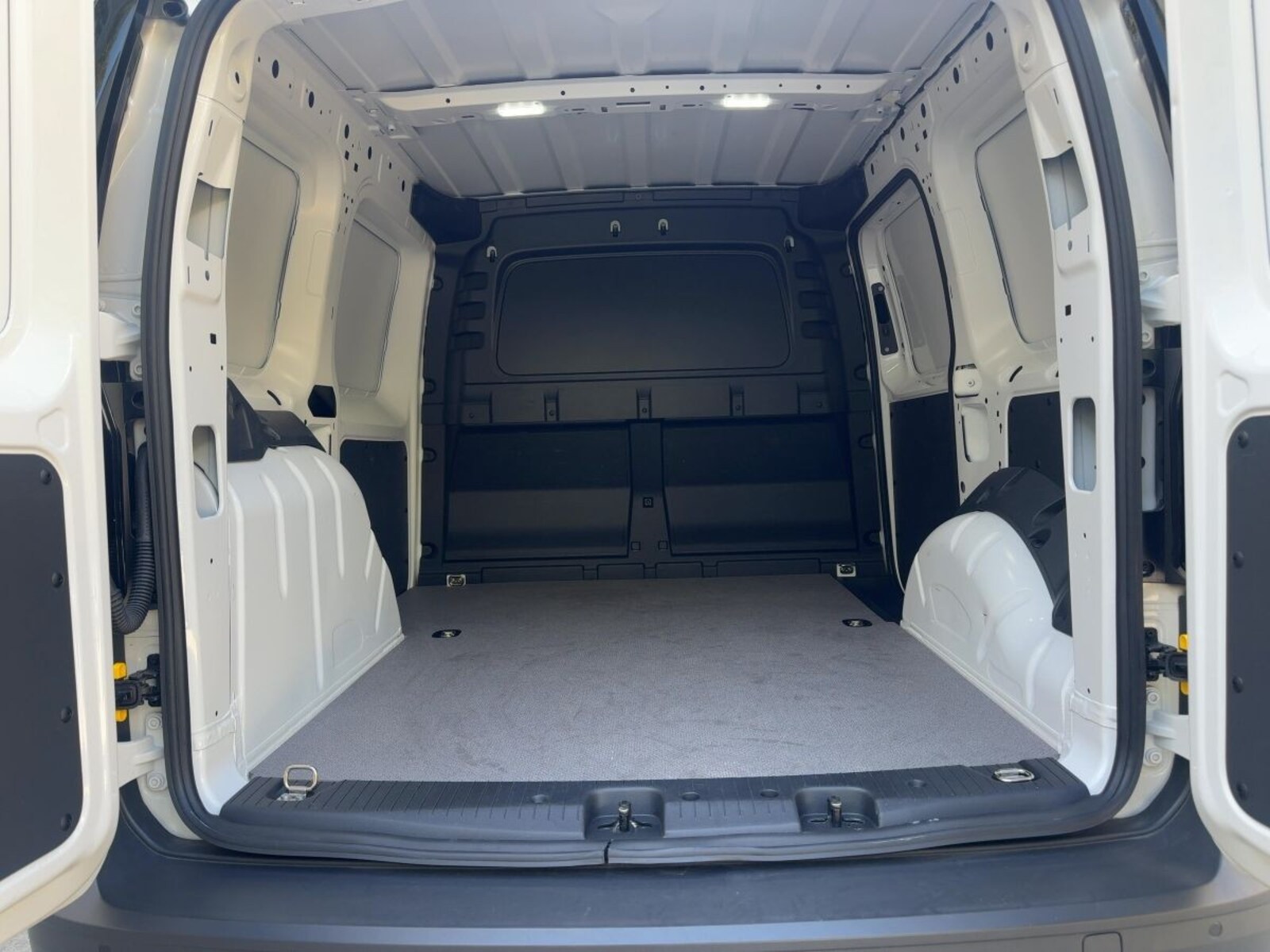 Volkswagen Caddy Cargo – Bild 6