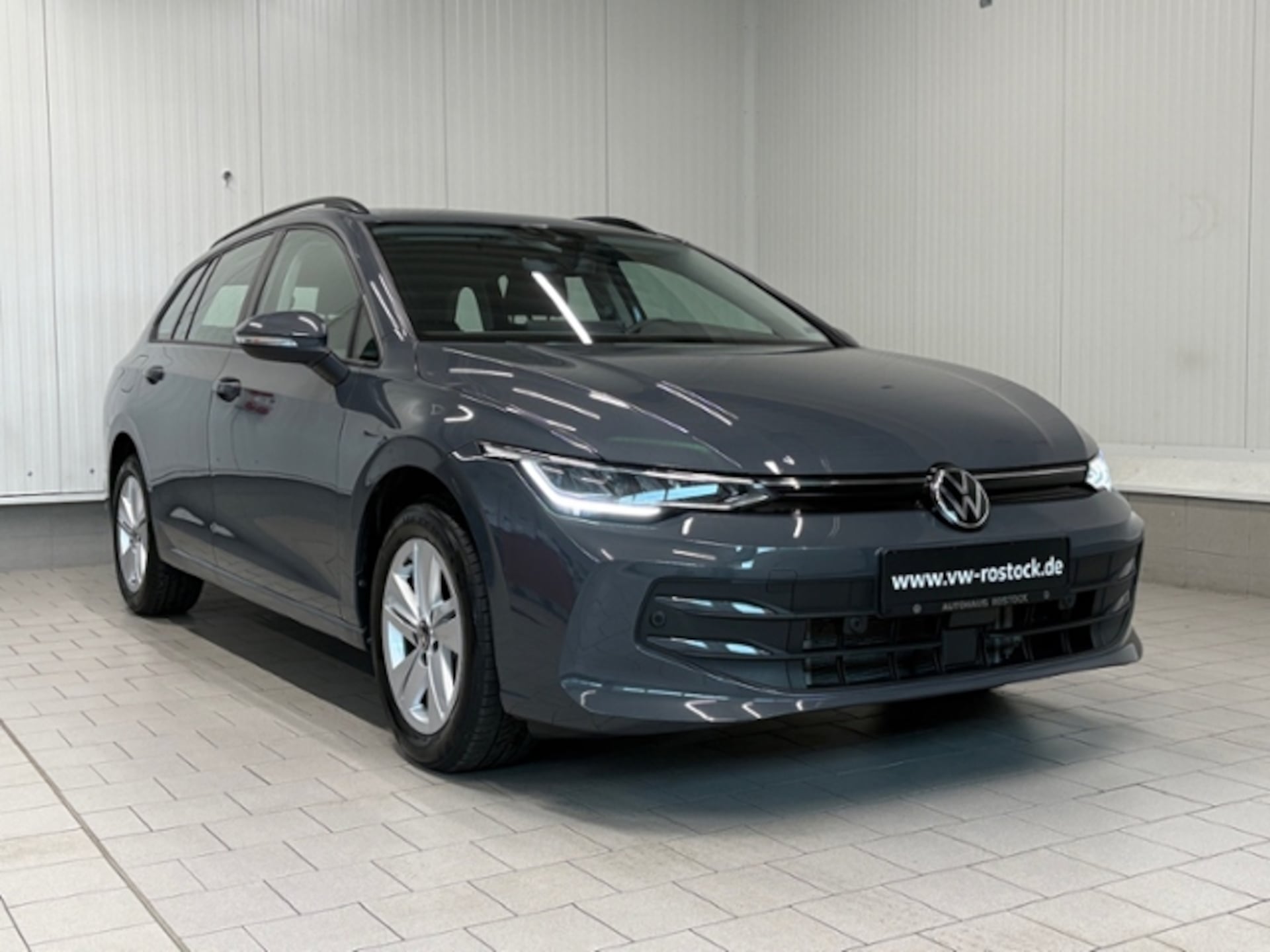 Volkswagen Golf Variant Life